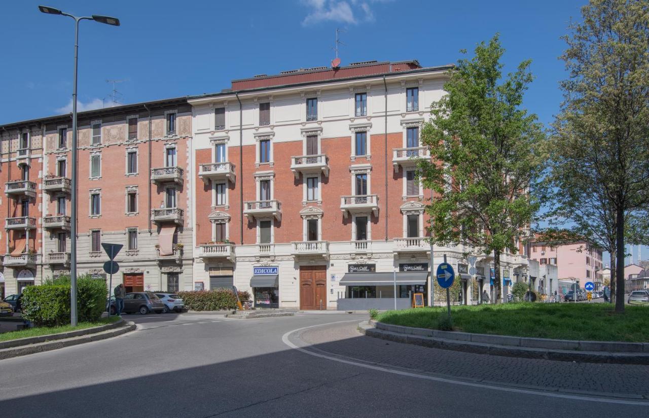 Super Modern And Design Apartment, A Due Passi Dai Navigli Milano Exterior foto